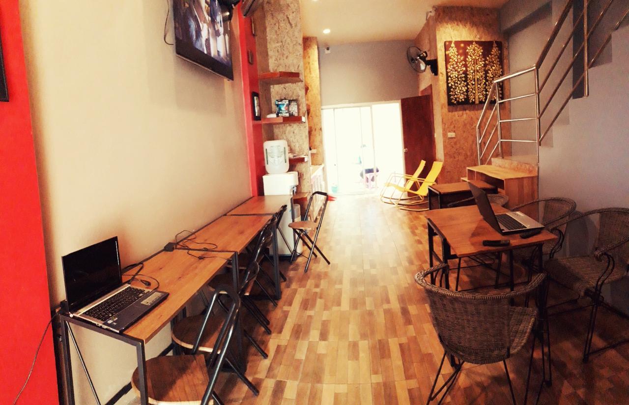 Frutta Hostel Patong Esterno foto